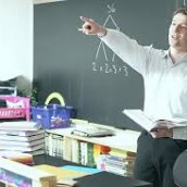 «O tempora! O mores!»: Μόρια αντί για μισθό σε εθελοντές εκπαιδευτικούς μελετά ο Λοβέρδος