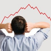 Στο κατώφλι της παγκόσμιας ύφεσης και ο κίνδυνος του κραχ