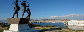 Εγκλημα στον Τύμβο της Σαλαμίνας Εγκλημα στον Τύμβο της Σαλαμίνας