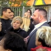 Μια δασκάλα στο Πέραμα τα «έβαλε» με τους Χρυσαυγίτες και κέρδισε